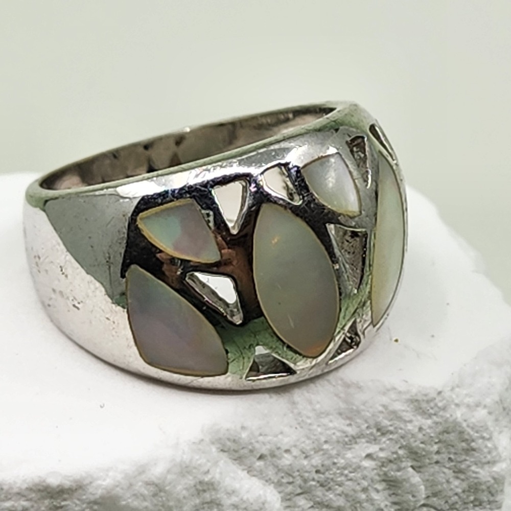 Lia Sophia Mother of Pearl Inlay Silver Tone Wide Band Geometric Statement Ring